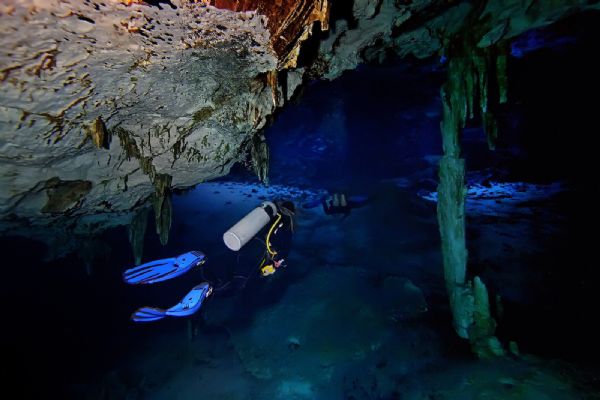 Dos Ojos Cenote Mexique